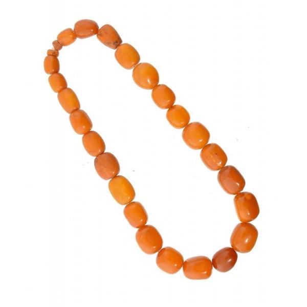 A NECKLACE OF AMBER BEADS 167.6g Image